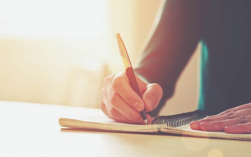 Also los: Stift in die Hand und "Automatisch Schreiben". Die vielleicht einfachste Kreativ-Übung in diesem Sternensystem.